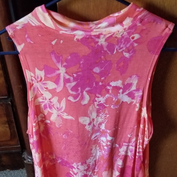 Top - Picture 3 of 3